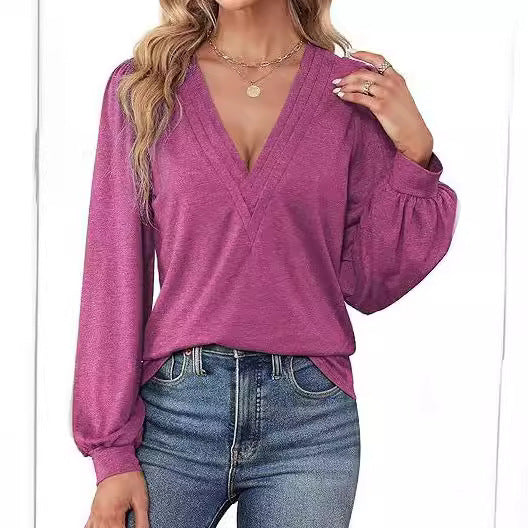 Elegant women's top with V neckline and puff sleeves Lune London