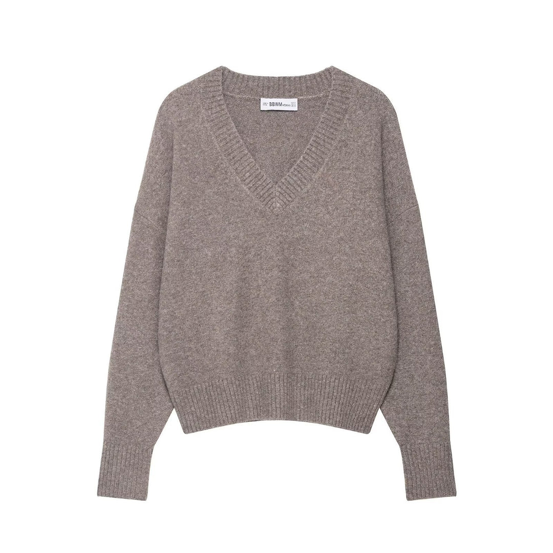 Casual sweater for women with V-neck and ribbed knit Lune London