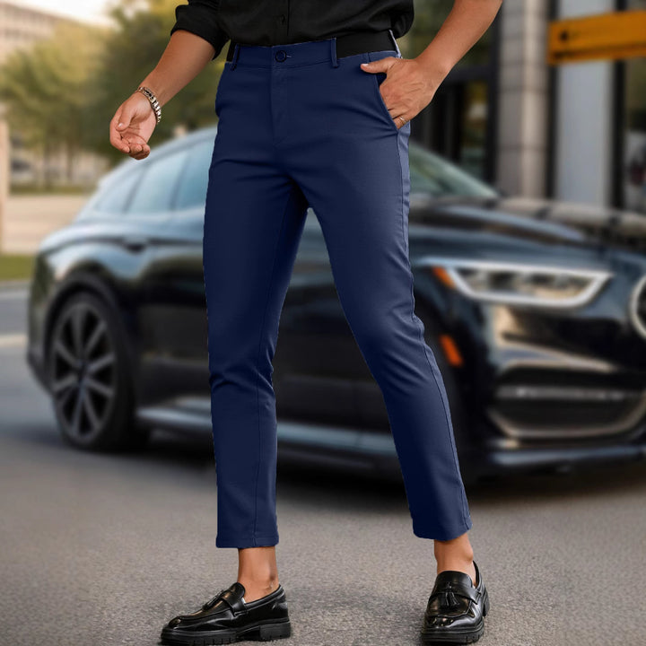 Chino pants for men with elegant cut and practical design Lune London