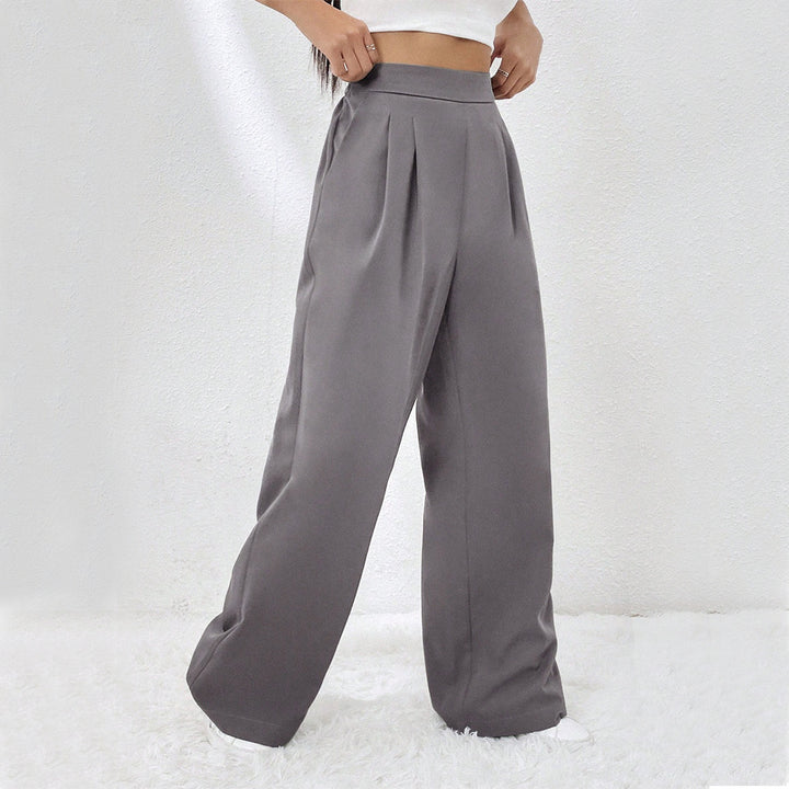 Chic & Stil Elegant wide-legged pants for women with high waist and pleats
