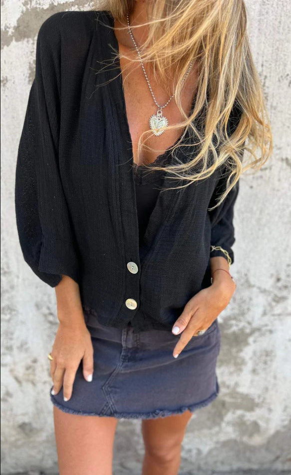 Crossed blouse for women with button closure and lightweight fabric Lune London