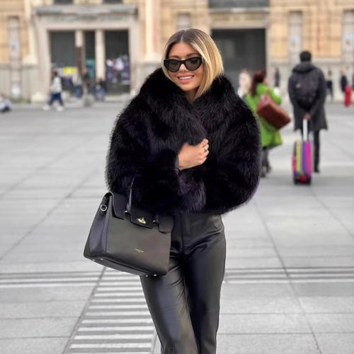 Women Trendy Short Jacket in Faux Fur Amarae
