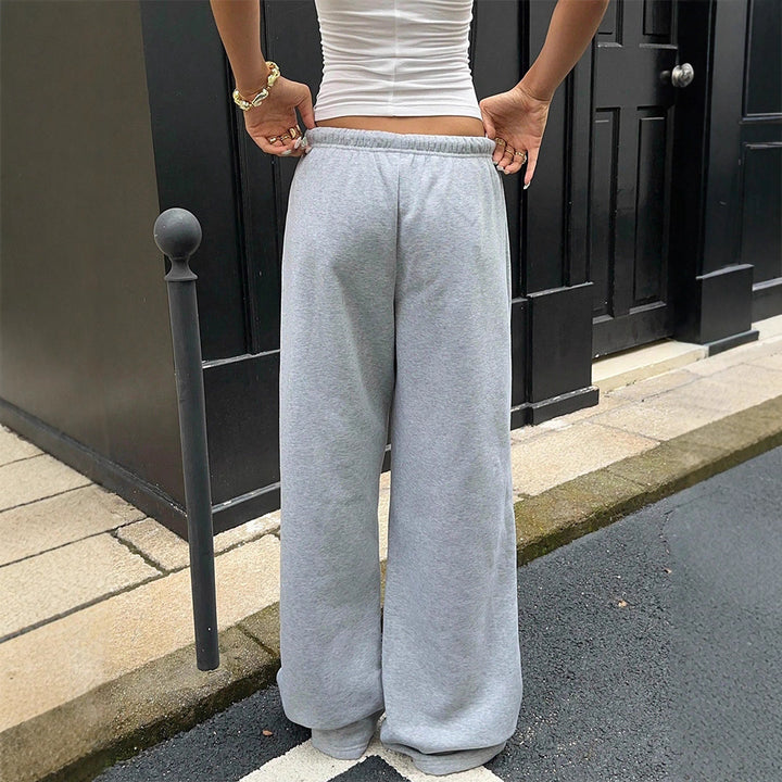 Women's sweatpants with a loose fit and elastic waist Lune London
