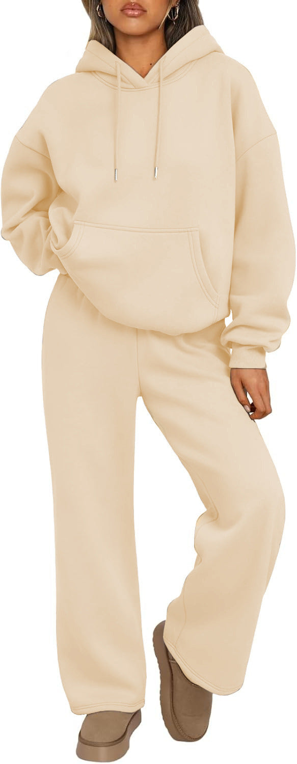 Luxurious hoodie for women with a loose fit and comfortable jogger pants Lune London