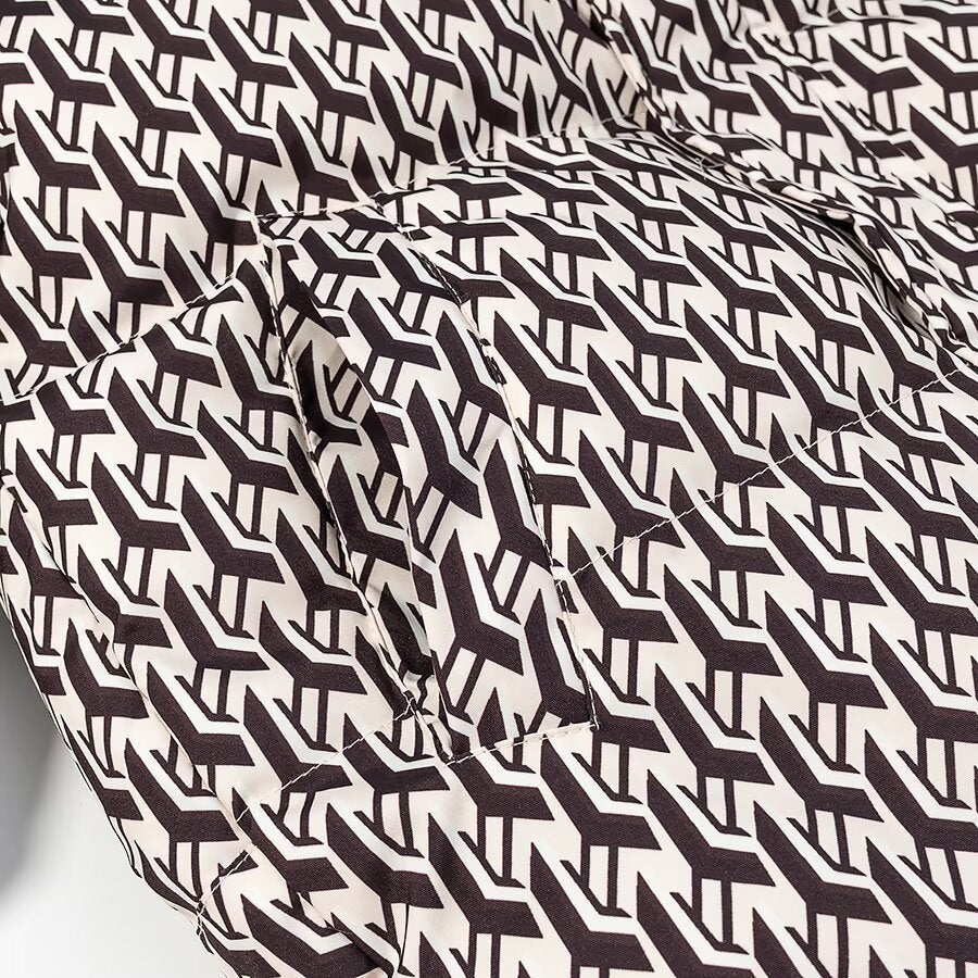 Veste matelassée pour femmes avec design graphique moderne Chic & Stil