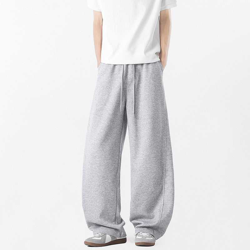 Casual wide pants for men with elastic waistband and practical side pockets Lune London