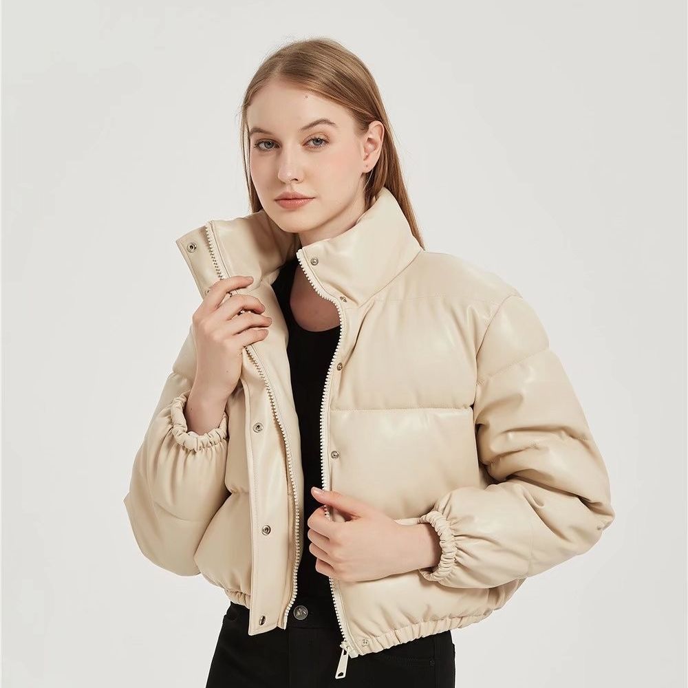 Short quilted jacket for women with high collar and elastic edges Lune London