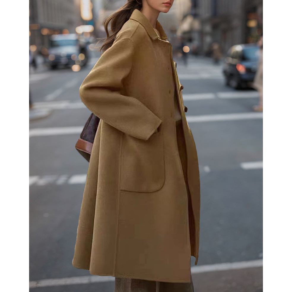 Elegant wool coat for women with high pockets and classic lapels Amarae