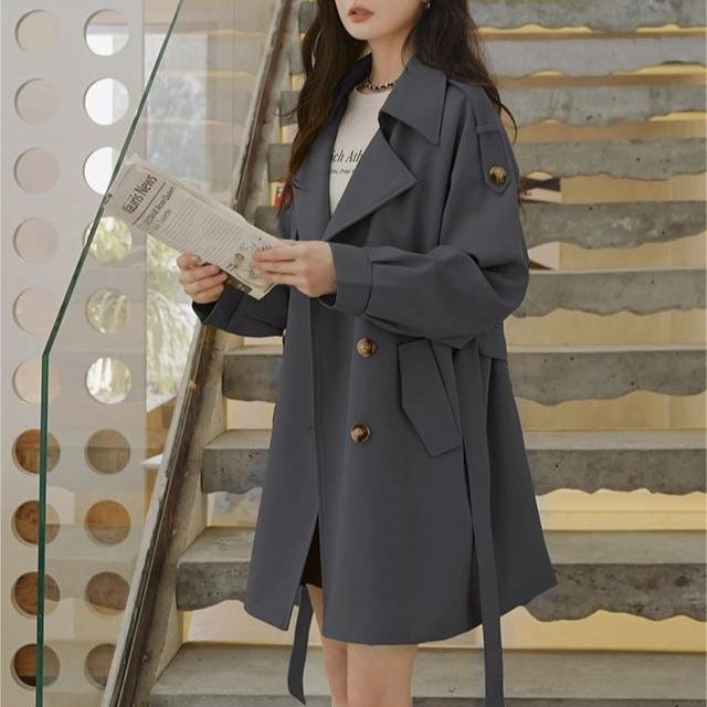 Manteau d trench décontracté pour femmes avec ceinture et détails de boutons classiques Chic & Stil