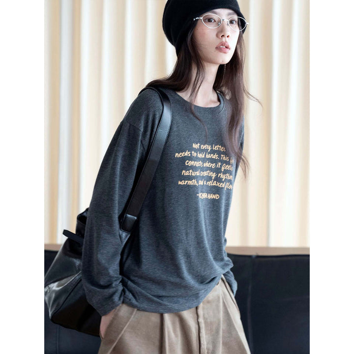 Women's Loose Relax Sweatshirt made of Cotton Blend with Round Neck and Statement Print Amarae