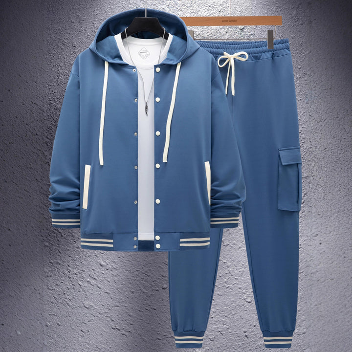 Sports leisure set for men with functional pockets and hood Lune London