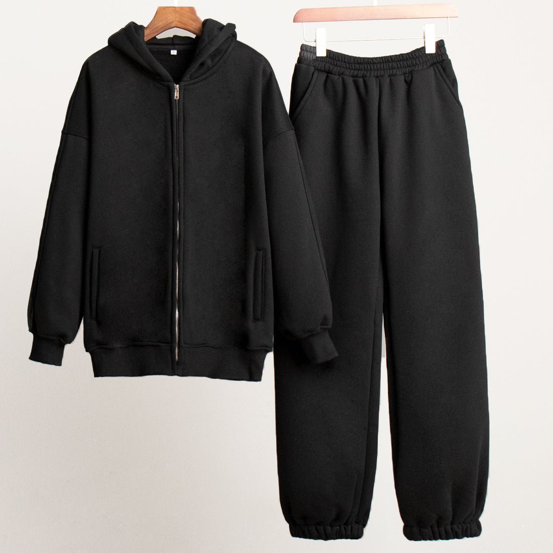 Ensemble de hoodie sportif et de pantalon de jogging pour dames Chic & Stil