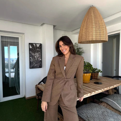 Tailored blazer for ladies with belt and elegant structure Amarae