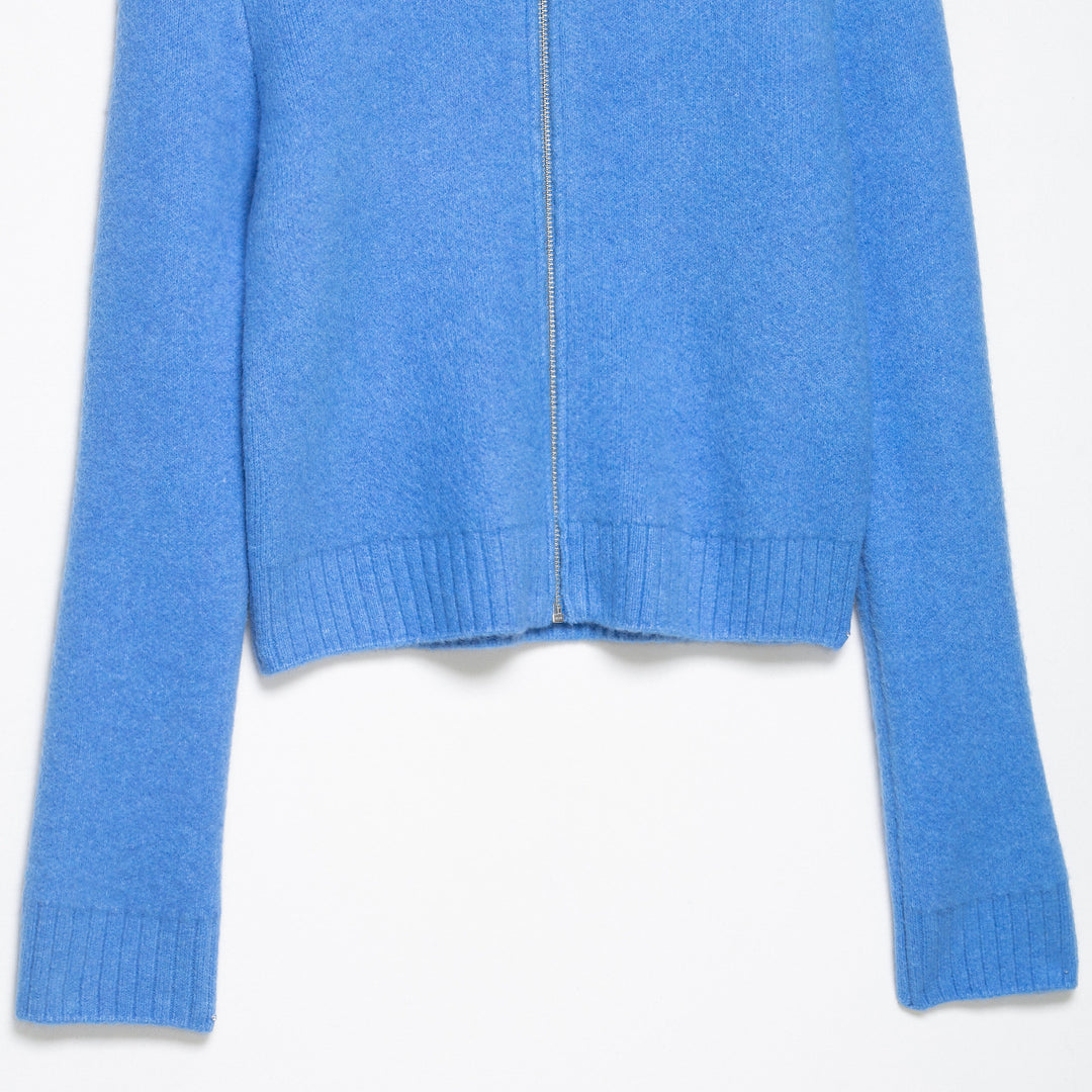 Women's chunky knitted short jacket with zipper, wide collar and ribbed hem Amarae