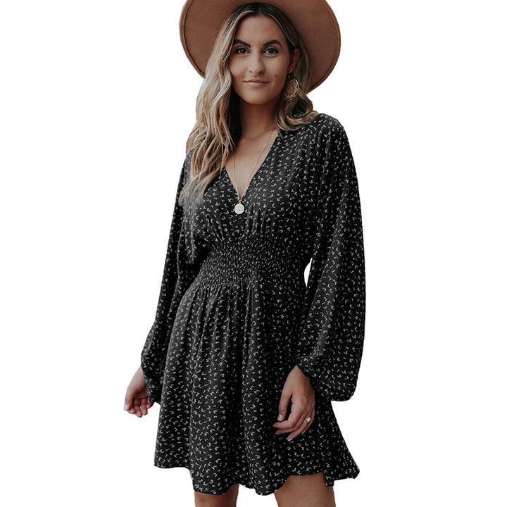 Timeless dress for women with gathers Lune London