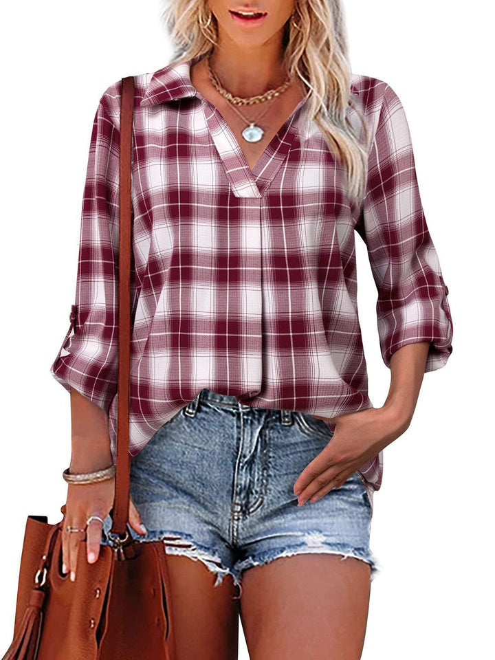 Casual checkered shirt for women with three-quarter sleeves and V-neck Lune London
