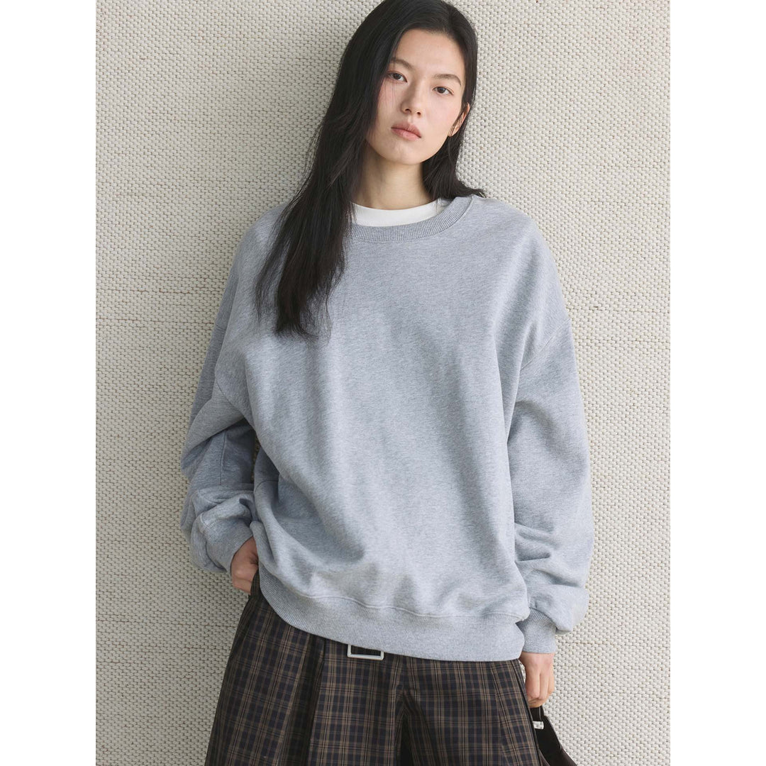 Women's Casual Oversized Sweatshirt with an extra wide cut, dropped shoulder and reinforced round neck Amarae