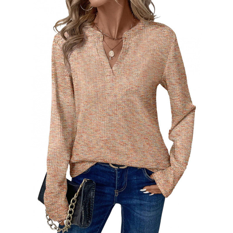 Ladies fine knit pullover with V-slit and casual silhouette Amarae