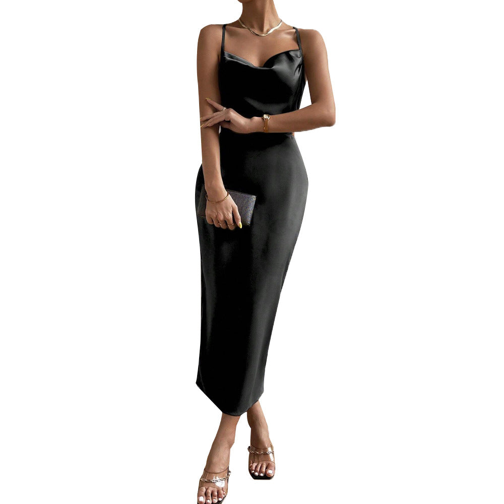 Robe maxi en satin élégante pour femme avec un chic décolleté en V et de fines bretelles Chic & Stil
