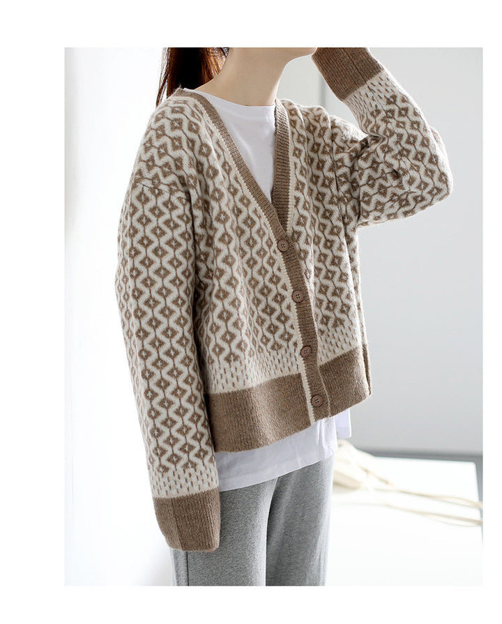Knitted women's jacket with geometric design and button closure Lune London