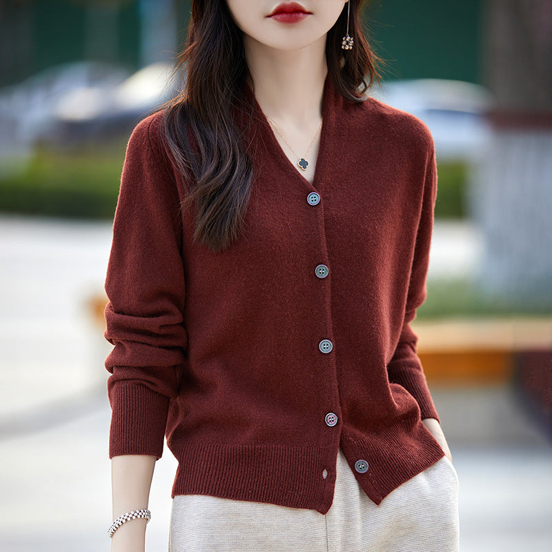 Cashmere cardigan for women with stylish button details and V-neck Lune London