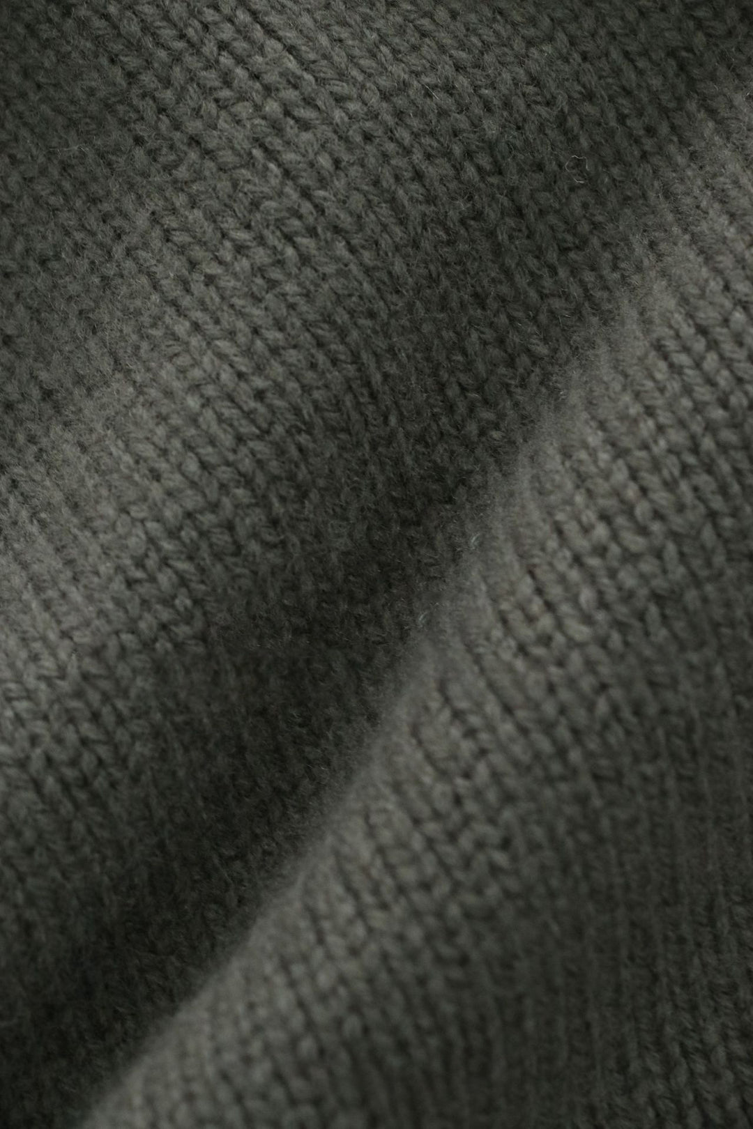 Pull en tricot à manches longues pour femmes avec col montant Chic & Stil