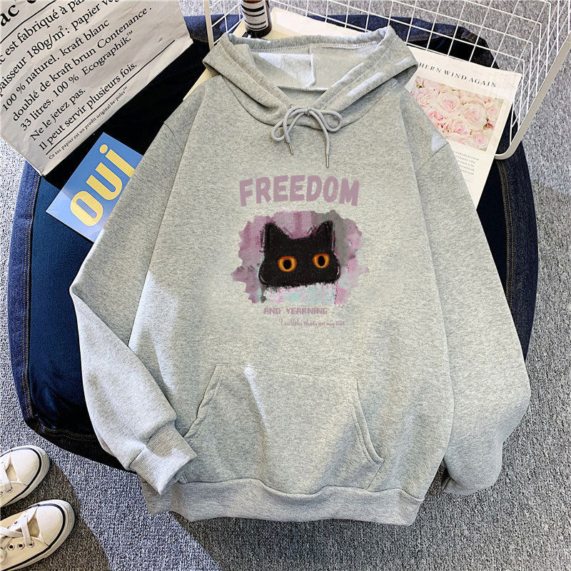 Women's hoodie with creative cat design Chic & Stil