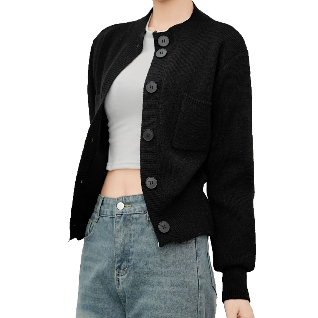 Cardigan féminin avec poches pratiques et fermeture à boutons Chic & Stil