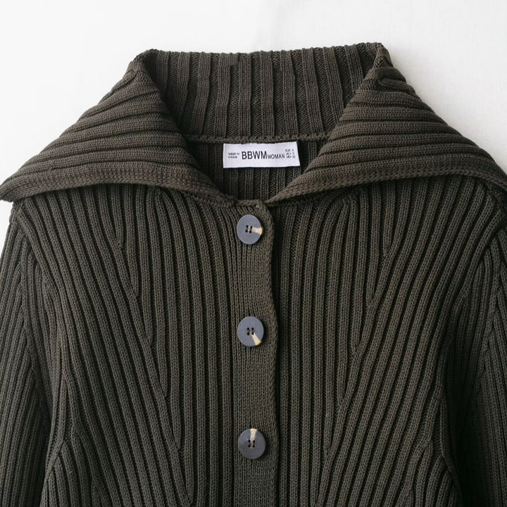 Ladies cropped knit vest with an elegant ribbed pattern Lune London
