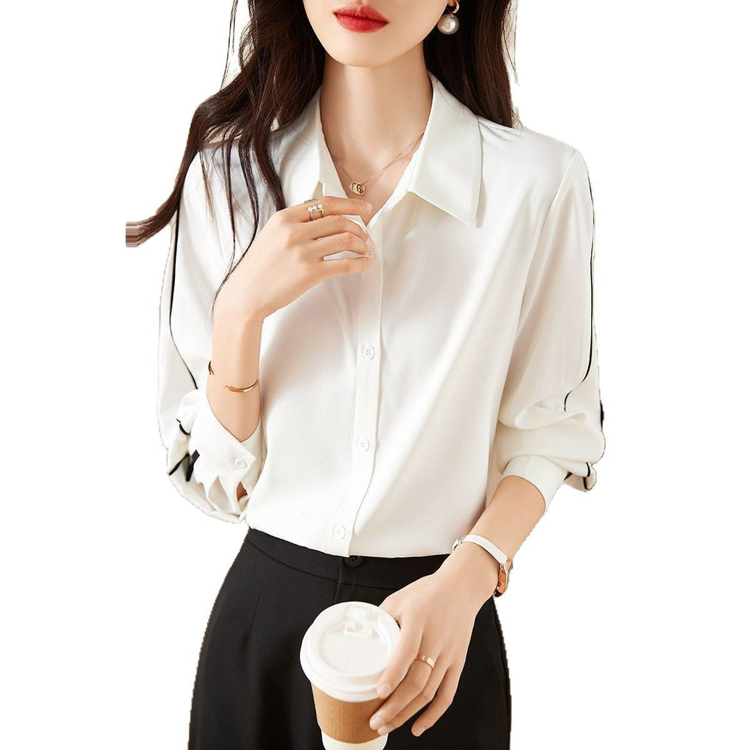 Blouse élégante pour femmes avec détails de boutons classiques Chic & Stil