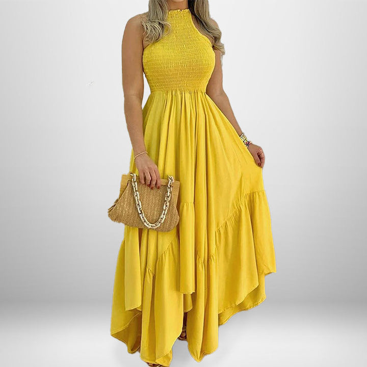 Robe maxi élégante pour femmes avec col haut et jupe fluide Chic & Stil