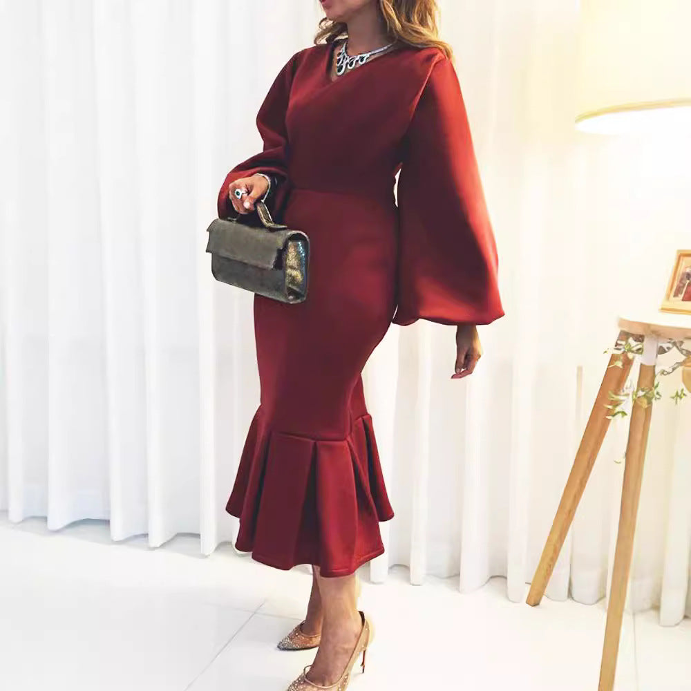Fitted dress for women with voluminous sleeves and a flowing hem Lune London