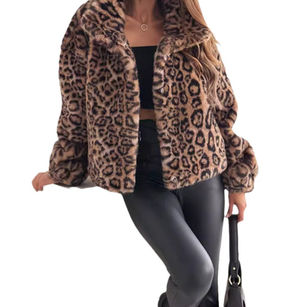 Faux fur jacket for women with a trendy leopard pattern Lune London