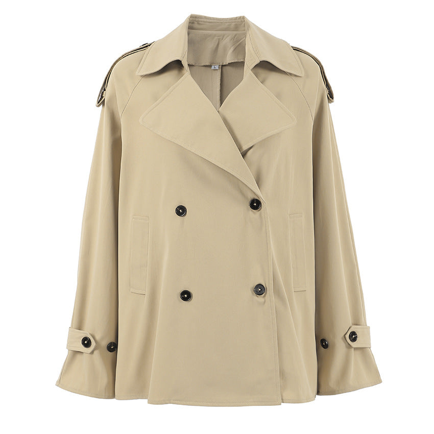 Trendy women's trench coat with elegant cut and practical pockets Lune London