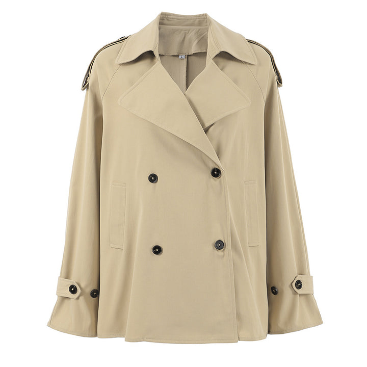 Trendy women's trench coat with elegant cut and practical pockets Lune London