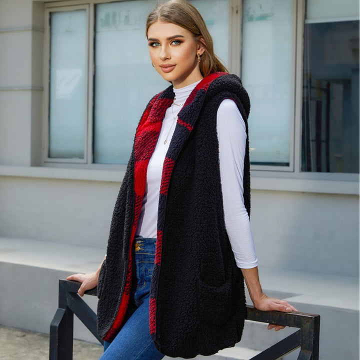 Ladies Cozy Gilet with Checked Pattern and Large Pockets Lune London