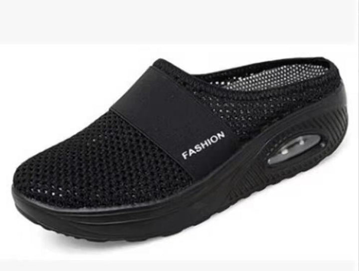 Comfortable wellness clogs for women with breathable upper material and cushioning sole Lune London
