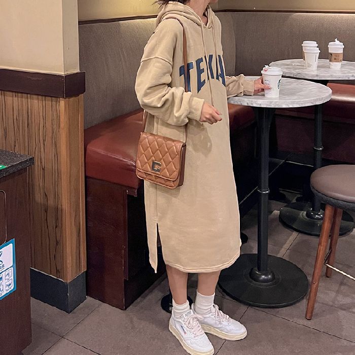 Women’s hoodie dress with fashionable print and side slits Lune London