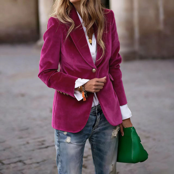 Ladies Elegant tailored velvet blazer with notch lapels and single-button Amarae