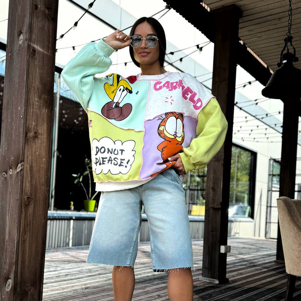 Women's sweatshirt with creative comic design Amarae