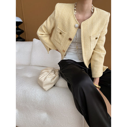 Women's Elegant Jacket with Button Details and Practical Pockets Chic & Stil