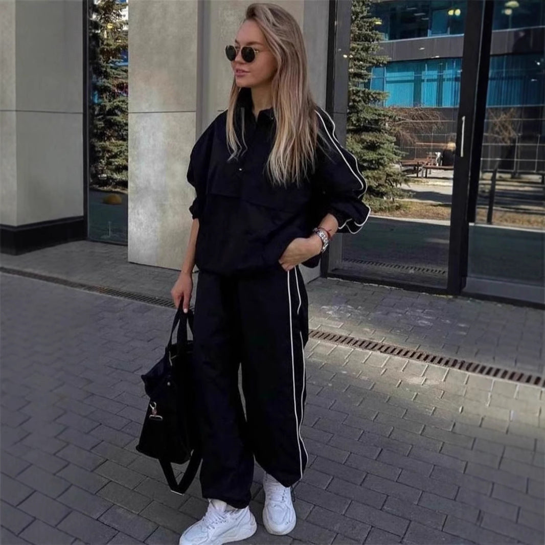 Oversized sporty women's jacket with short zip and elastic cuffs Lune London