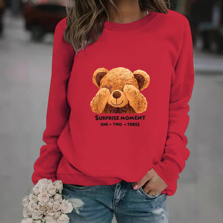 Women's sweatshirt with cute bear design and modern lettering Chic & Stil