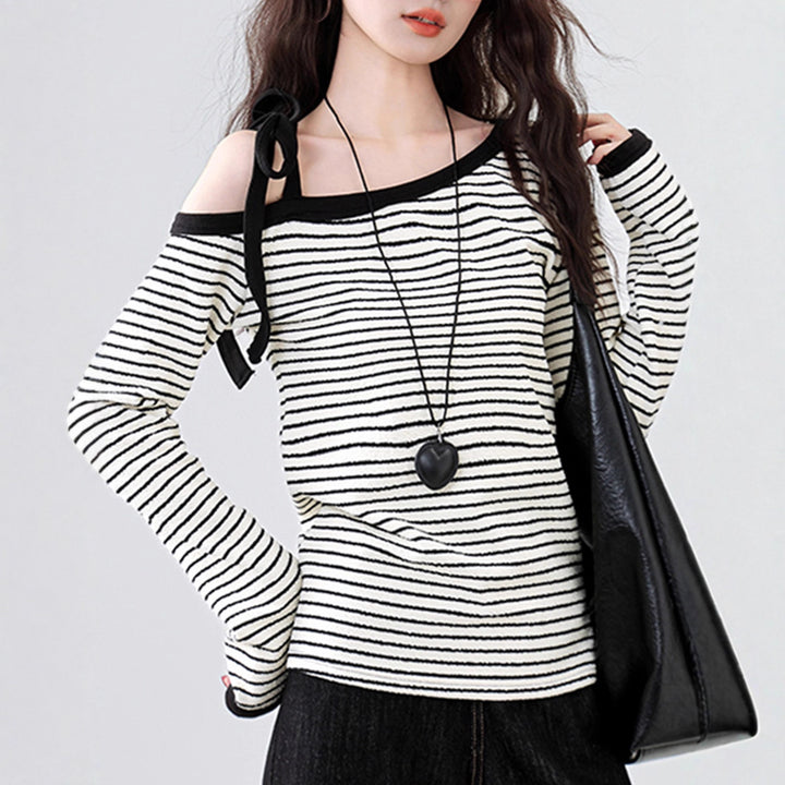 Ladies Off-Shoulder Top with Modern Stripe Design Chic & Stil