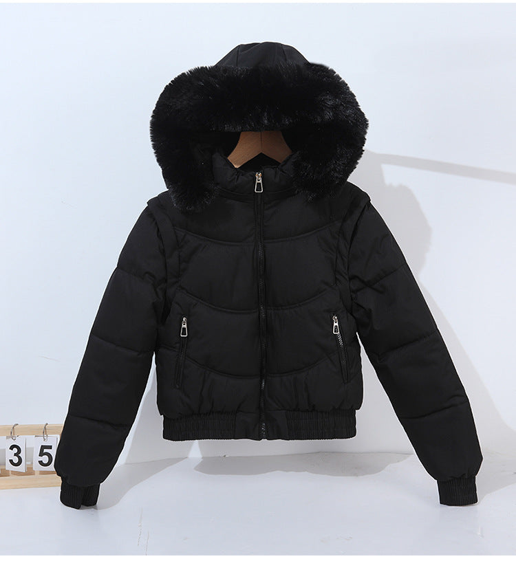 Short quilted jacket for women with removable hood and luxurious faux fur collar Lune London