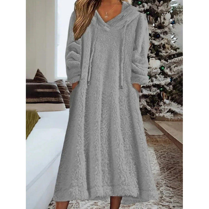 Ladies maxi dress made of teddy fleece with hood, V-neck and side pockets Amarae