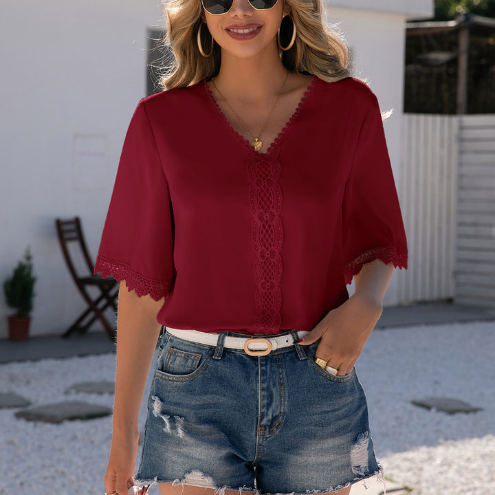 Elegant women's blouse with lace and V-neck Lune London