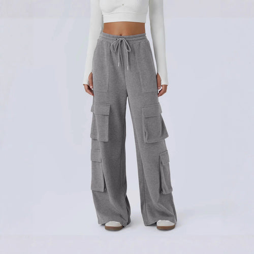 Ladies cargo pants with a wide cut and practical side pockets Amarae