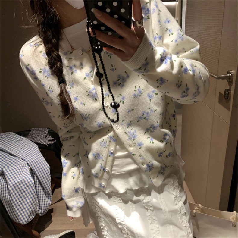Cardigan femme avec détails floraux et fermeture à boutons Chic & Stil