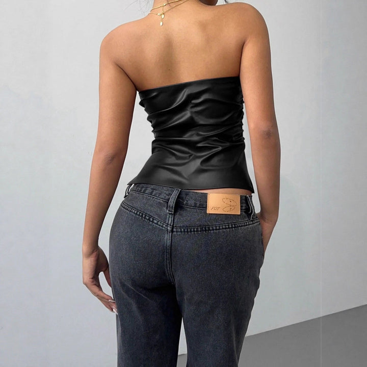 Women's figure-flattering top in edgy leather look Lune London